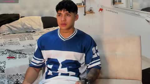 Snapshot of lunay_xtreemboy chatting on 09/11/25, 02:11 Lunay online show from 09/11/25, 02:11