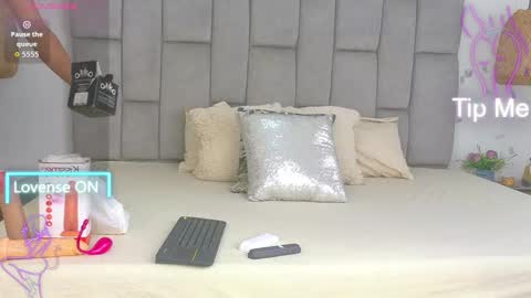 Snapshot of lunitadiva chatting on 11/01/25, 01:24 lunitadiva online show from 11/01/25, 01:24