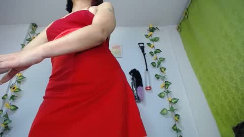 Snapshot of lunitaqueen_ chatting on 09/25/25, 03:21 Luna Tamara online show from 09/25/25, 03:21