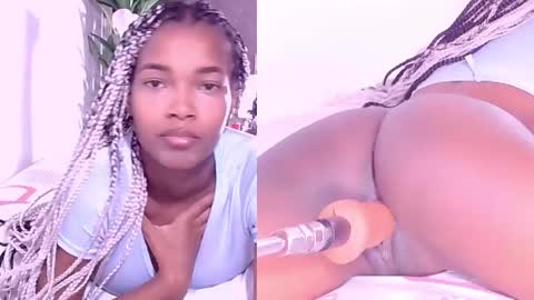 Snapshot of lunna_thomson chatting on 10/15/25, 02:06 lunna online show from 10/15/25, 02:06