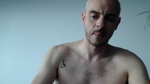 Snapshot of lupine_666 chatting on 09/13/25, 01:44 Lupine online show from 09/13/25, 01:44