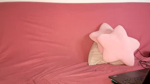 Snapshot of luros_modasy chatting on 02/27/25, 02:54 Luros Modasy online show from 02/27/25, 02:54