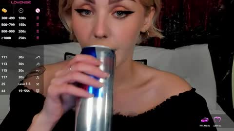 Snapshot of lushcherry chatting on 10/31/25, 07:59 your sweet Liana online show from 10/31/25, 07:59