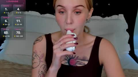 Snapshot of lushcherry chatting on 11/21/25, 11:58 your sweet Liana online show from 11/21/25, 11:58