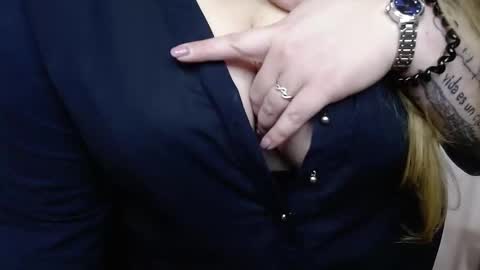 Hailey online show from 01/27/25, 11:22