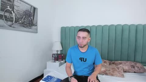 Lushian And Luna online show from 10/04/25, 02:48