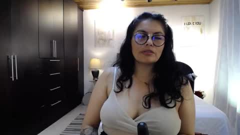 Angela 3 online show from 03/10/25, 11:27