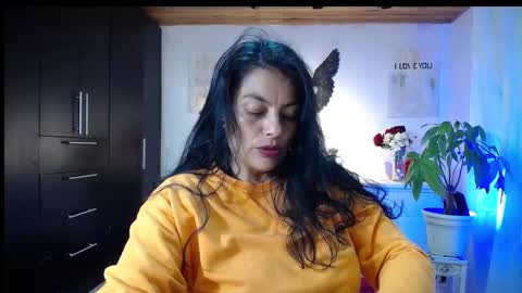 Angela 3 online show from 09/23/25, 12:13