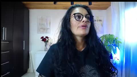 Angela 3 online show from 10/04/25, 08:51