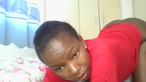 Snapshot of lustrousnerd chatting on 10/13/25, 06:24 Noreh online show from 10/13/25, 06:24