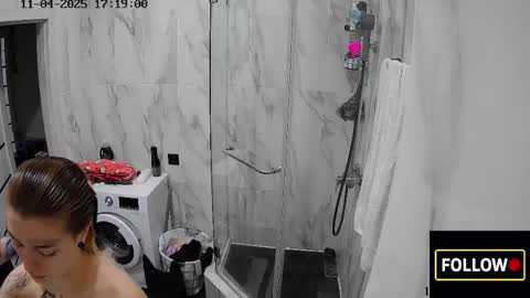 luuvteam online show from 11/04/25, 08:24