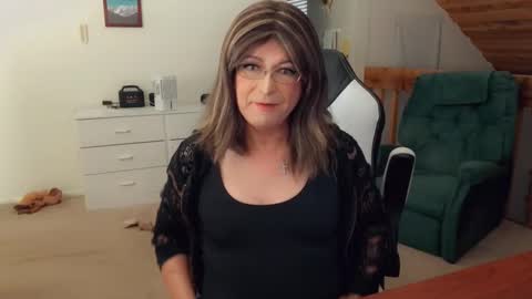 Britney online show from 09/11/25, 06:19