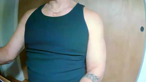 Snapshot of luvzjerkingoff chatting on 01/15/25, 02:24 luvzjerkingoff online show from 01/15/25, 02:24