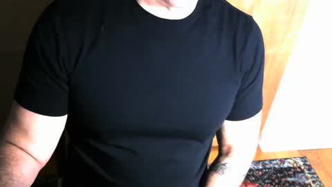 Snapshot of luvzjerkingoff chatting on 01/24/25, 12:42 luvzjerkingoff online show from 01/24/25, 12:42