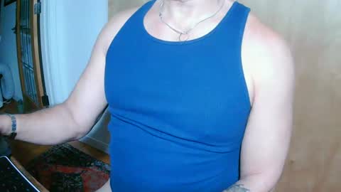 Snapshot of luvzjerkingoff chatting on 02/19/25, 02:44 luvzjerkingoff online show from 02/19/25, 02:44
