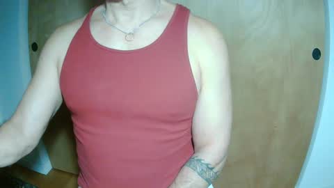 Snapshot of luvzjerkingoff chatting on 03/10/25, 01:43 luvzjerkingoff online show from 03/10/25, 01:43