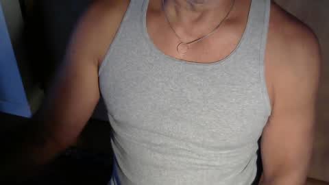 Snapshot of luvzjerkingoff chatting on 09/18/25, 02:19 luvzjerkingoff online show from 09/18/25, 02:19