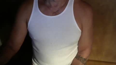 Snapshot of luvzjerkingoff chatting on 10/01/25, 01:39 luvzjerkingoff online show from 10/01/25, 01:39