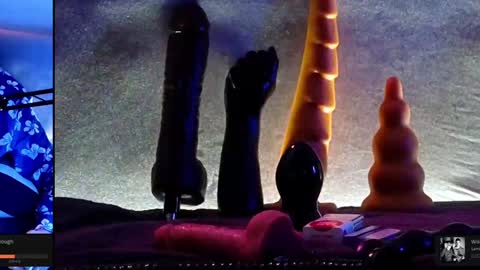 Snapshot of lux_dei chatting on 01/19/25, 12:49 Im a - CAMGUY YOU LIKE to FUCK online show from 01/19/25, 12:49