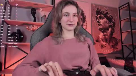 Snapshot of luxrayi chatting on 10/16/25, 05:58 Ray online show from 10/16/25, 05:58