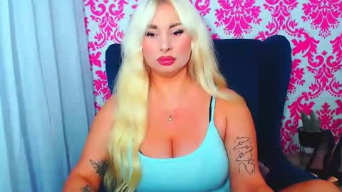 Luxuriaa online show from 10/15/25, 07:25