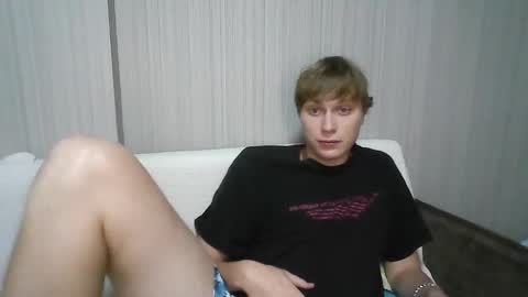 Snapshot of luxury_bob chatting on 11/25/25, 06:41 luxury_bob online show from 11/25/25, 06:41