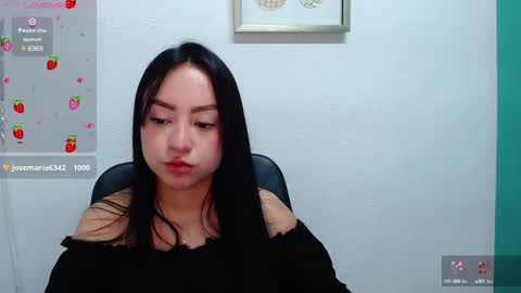 Snapshot of lya_levine chatting on 02/17/25, 05:43 Lya online show from 02/17/25, 05:43