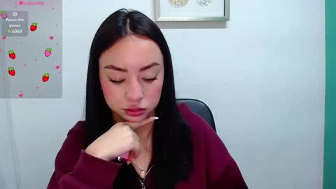 Snapshot of lya_levine chatting on 02/26/25, 03:08 Lya online show from 02/26/25, 03:08