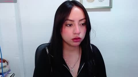 Snapshot of lya_levine chatting on 03/08/25, 02:01 Lya online show from 03/08/25, 02:01