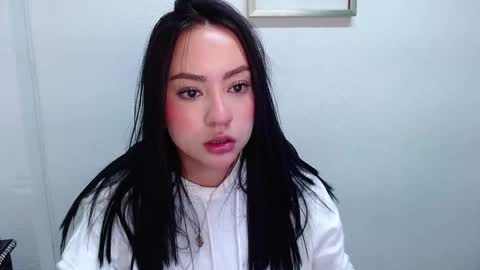 Snapshot of lya_levine chatting on 03/12/25, 04:35 Lya online show from 03/12/25, 04:35