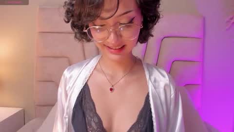 Lya Lee online show from 11/04/25, 07:13
