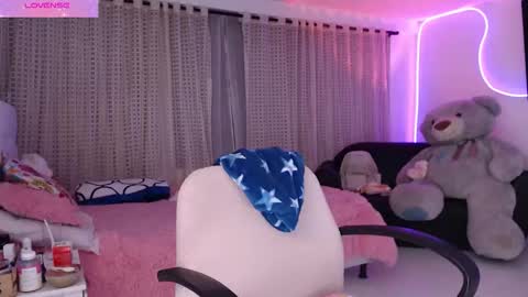 Lyann  online show from 10/22/25, 02:45