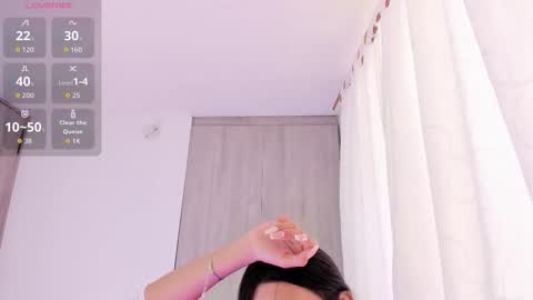 Lyanna online show from 11/13/25, 12:26