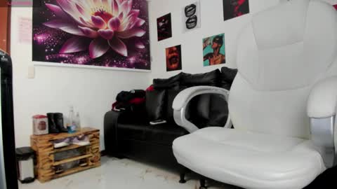  Lycoris  online show from 10/21/25, 09:04