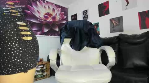  Lycoris  online show from 11/22/25, 09:25