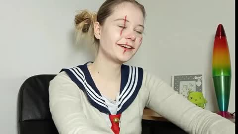 Lydia online show from 10/31/25, 07:26