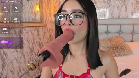 Snapshot of lyen_rae chatting on 12/19/24, 11:14 Lyen Rae online show from 12/19/24, 11:14