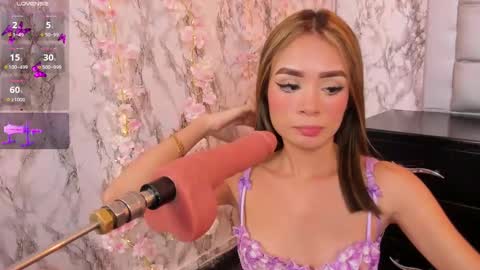 Snapshot of lyen_rae chatting on 02/18/25, 10:36 Lyen Rae online show from 02/18/25, 10:36