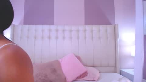 Snapshot of lyn_smith_ chatting on 01/29/25, 11:09 Lyn online show from 01/29/25, 11:09