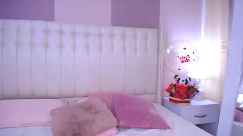 Snapshot of lyn_smith_ chatting on 02/01/25, 05:26 Lyn online show from 02/01/25, 05:26