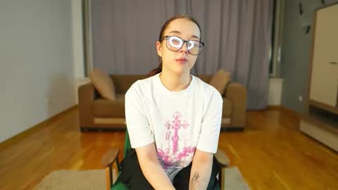 Hello there Im Eva3 Im new model here online show from 11/05/25, 01:22