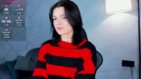 Lynn online show from 11/08/25, 01:06