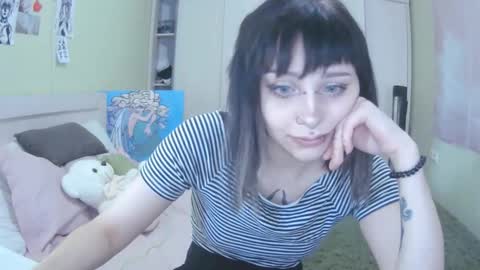 Kira online show from 10/03/25, 10:34