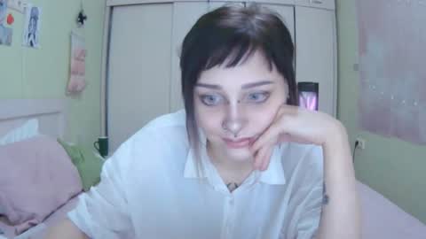 Kira online show from 10/13/25, 10:37