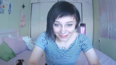 Kira online show from 10/15/25, 09:20