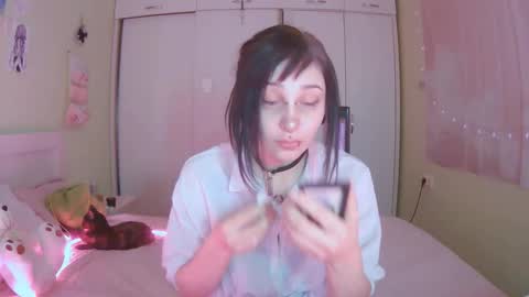 Kira online show from 10/23/25, 10:36