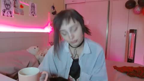 Kira online show from 10/31/25, 08:48