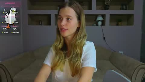 Lynn online show from 10/26/25, 03:29