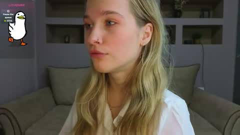 Lynn online show from 11/23/25, 03:45