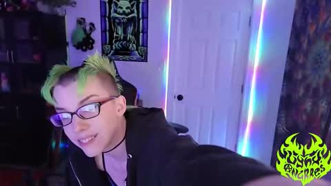 Snapshot of lynxanarres chatting on 09/27/25, 04:28 Lynx Anarres online show from 09/27/25, 04:28
